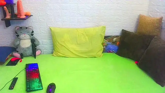 RedHousewife online show from February 19, 2025, 11:14 pm