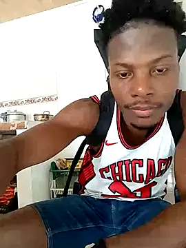 Snapshot of DalianHR33 chatting on December 17, 2025, 1:00 am DalianHR33 online show from December 17, 2025, 1:00 am