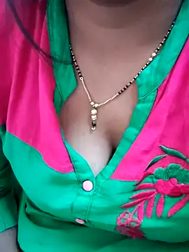 Snapshot of lovelyruhi chatting on January 21, 2025, 9:46 am lovelyruhi online show from January 21, 2025, 9:46 am