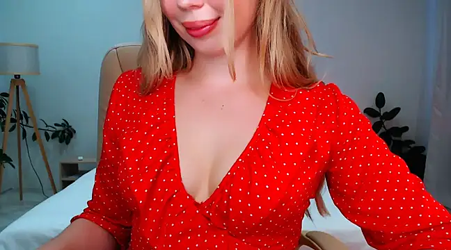 NaughtyNylonFeet online show from January 1, 2025, 4:18 am