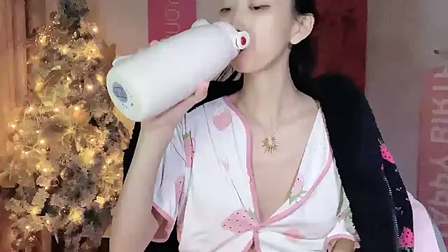 Lili-2 online show from December 30, 2024, 4:08 pm