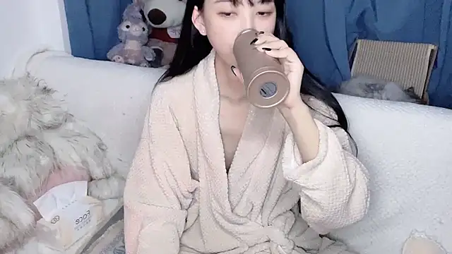 Lili-2 online show from November 20, 2025, 4:51 pm