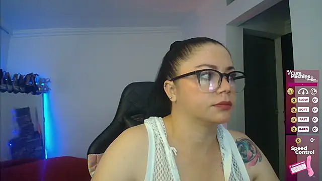 Snapshot of Madame_Shein_ chatting on December 11, 2024, 9:30 am Madame Shein online show from December 11, 2024, 9:30 am