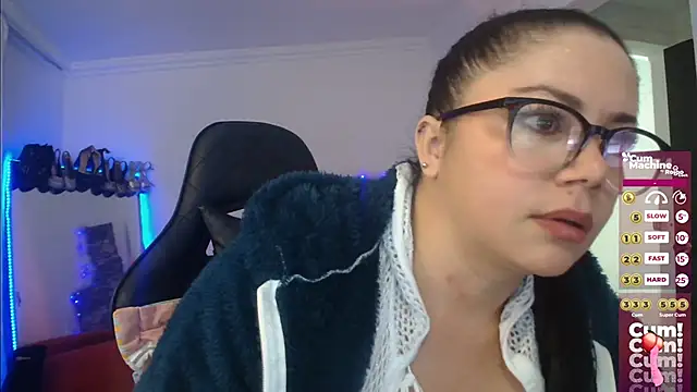 Snapshot of Madame_Shein_ chatting on December 11, 2024, 12:34 pm Madame Shein online show from December 11, 2024, 12:34 pm