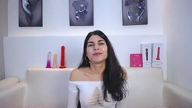 Snapshot of Melodi_Roux chatting on November 8, 2025, 1:22 pm Melodi Roux online show from November 8, 2025, 1:22 pm