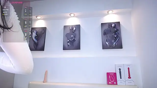 Snapshot of Melodi_Roux chatting on November 25, 2025, 1:11 pm Melodi Roux online show from November 25, 2025, 1:11 pm