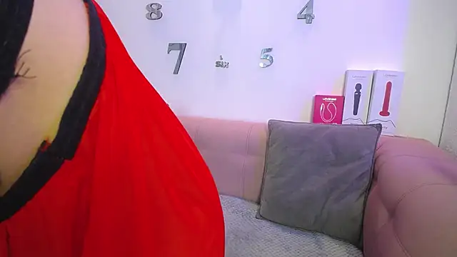 Snapshot of Melodi_Roux chatting on December 14, 2025, 1:38 pm Melodi Roux online show from December 14, 2025, 1:38 pm