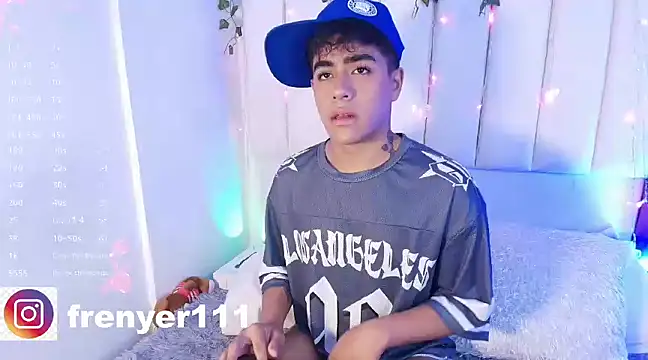 kiing azahell online show from January 26, 2025, 3:27 am