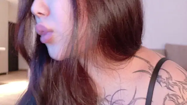 Snapshot of Yuriko_May chatting on November 14, 2025, 4:06 pm Yuriko May online show from November 14, 2025, 4:06 pm