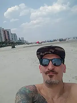 Snapshot of rolesexy chatting on September 21, 2025, 4:19 pm rolesexy online show from September 21, 2025, 4:19 pm