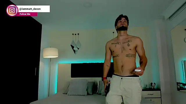 Snapshot of MattDevon chatting on November 26, 2025, 3:40 am MattDevon online show from November 26, 2025, 3:40 am