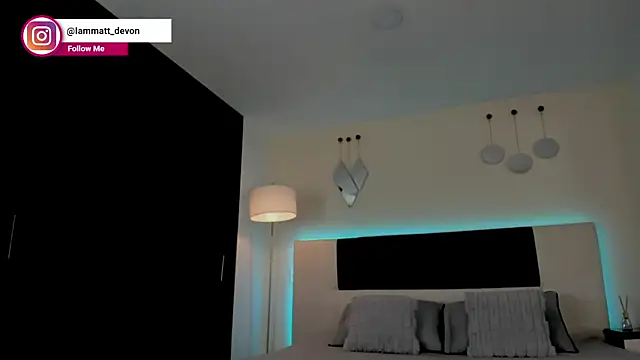 Snapshot of MattDevon chatting on December 2, 2025, 4:40 am MattDevon online show from December 2, 2025, 4:40 am