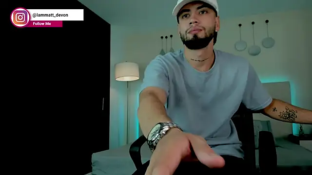 Snapshot of MattDevon chatting on December 3, 2025, 3:58 am MattDevon online show from December 3, 2025, 3:58 am