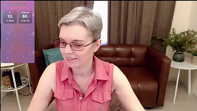 Snapshot of Cutie_Erikaa1 chatting on January 16, 2025, 8:33 am Cutie Erikaa1 online show from January 16, 2025, 8:33 am