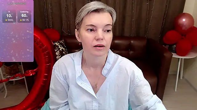 Snapshot of Cutie_Erikaa1 chatting on February 14, 2025, 2:28 am Cutie Erikaa1 online show from February 14, 2025, 2:28 am