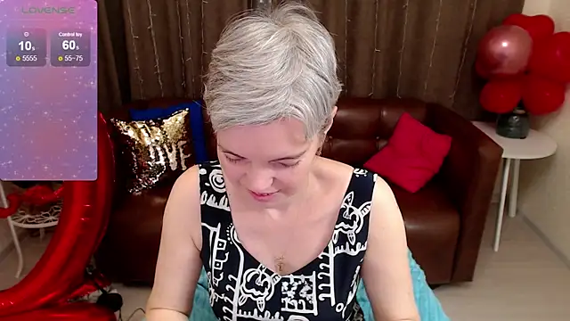 Snapshot of Cutie_Erikaa1 chatting on February 15, 2025, 2:37 am Cutie Erikaa1 online show from February 15, 2025, 2:37 am