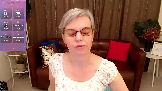 Snapshot of Cutie_Erikaa1 chatting on March 5, 2025, 3:51 am Cutie Erikaa1 online show from March 5, 2025, 3:51 am