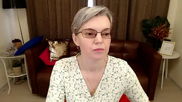 Snapshot of Cutie_Erikaa1 chatting on March 15, 2025, 5:30 am Cutie Erikaa1 online show from March 15, 2025, 5:30 am