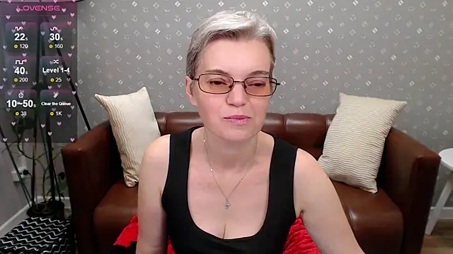 Snapshot of Cutie_Erikaa1 chatting on October 10, 2025, 3:05 am Cutie Erikaa1 online show from October 10, 2025, 3:05 am