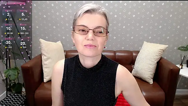 Snapshot of Cutie_Erikaa1 chatting on October 15, 2025, 2:11 am Cutie Erikaa1 online show from October 15, 2025, 2:11 am