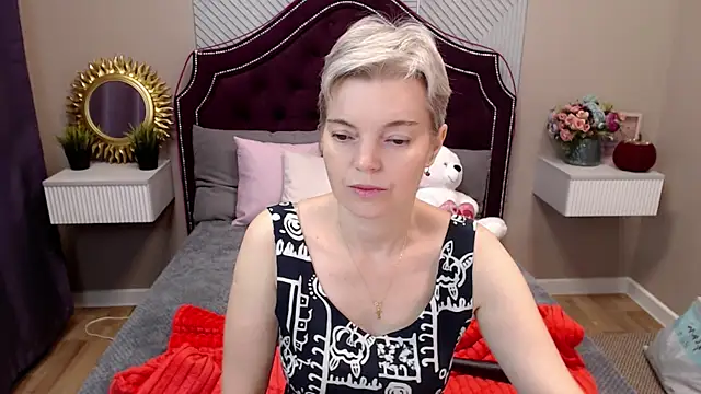 Snapshot of Cutie_Erikaa1 chatting on October 25, 2025, 2:19 am Cutie Erikaa1 online show from October 25, 2025, 2:19 am