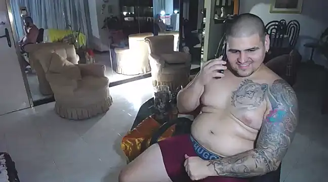 Snapshot of pitbullveryhot chatting on February 6, 2025, 12:22 am pitbullveryhot online show from February 6, 2025, 12:22 am