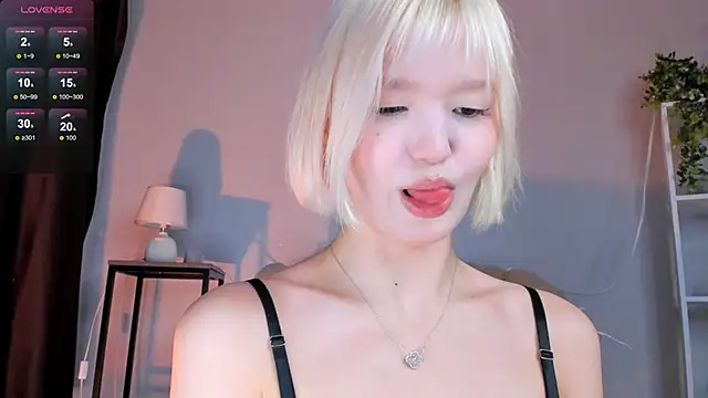 Snapshot of milli_sun_ chatting on January 22, 2025, 5:05 am milli sun online show from January 22, 2025, 5:05 am