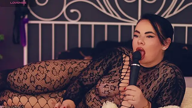 Snapshot of MissLilaa chatting on November 21, 2025, 4:27 pm MissLilaa online show from November 21, 2025, 4:27 pm