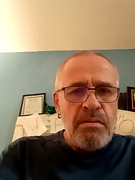 Snapshot of geilerschwanz64 chatting on December 20, 2024, 12:38 pm geilerschwanz64 online show from December 20, 2024, 12:38 pm