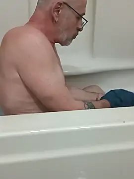 Snapshot of geilerschwanz64 chatting on January 11, 2025, 9:04 pm geilerschwanz64 online show from January 11, 2025, 9:04 pm