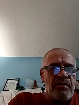 Snapshot of geilerschwanz64 chatting on January 25, 2025, 2:04 am geilerschwanz64 online show from January 25, 2025, 2:04 am