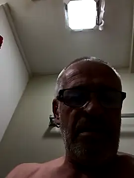 Snapshot of geilerschwanz64 chatting on January 27, 2025, 3:26 am geilerschwanz64 online show from January 27, 2025, 3:26 am