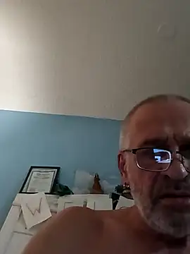 Snapshot of geilerschwanz64 chatting on January 29, 2025, 11:25 pm geilerschwanz64 online show from January 29, 2025, 11:25 pm