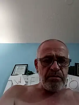 Snapshot of geilerschwanz64 chatting on February 6, 2025, 6:24 pm geilerschwanz64 online show from February 6, 2025, 6:24 pm