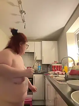 Snapshot of Tallulah-mae-xoxox chatting on February 14, 2025, 2:07 am Tallulah-mae-xoxox online show from February 14, 2025, 2:07 am