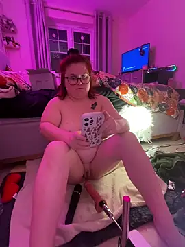 Snapshot of Tallulah-mae-xoxox chatting on February 16, 2025, 9:48 pm Tallulah-mae-xoxox online show from February 16, 2025, 9:48 pm