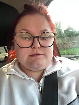 Snapshot of Tallulah-mae-xoxox chatting on February 17, 2025, 1:42 pm Tallulah-mae-xoxox online show from February 17, 2025, 1:42 pm