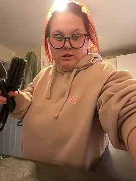 Snapshot of Tallulah-mae-xoxox chatting on February 18, 2025, 4:37 pm Tallulah-mae-xoxox online show from February 18, 2025, 4:37 pm