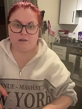 Snapshot of Tallulah-mae-xoxox chatting on February 22, 2025, 7:25 pm Tallulah-mae-xoxox online show from February 22, 2025, 7:25 pm