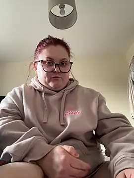 Snapshot of Tallulah-mae-xoxox chatting on February 28, 2025, 4:31 pm Tallulah-mae-xoxox online show from February 28, 2025, 4:31 pm