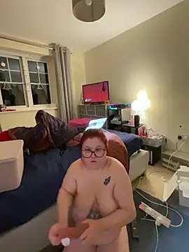 Snapshot of Tallulah-mae-xoxox chatting on March 5, 2025, 11:05 pm Tallulah-mae-xoxox online show from March 5, 2025, 11:05 pm