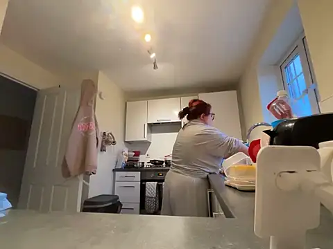 Snapshot of Tallulah-mae-xoxox chatting on March 17, 2025, 5:38 pm Tallulah-mae-xoxox online show from March 17, 2025, 5:38 pm