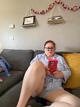 Snapshot of Tallulah-mae-xoxox chatting on September 12, 2025, 10:37 am Tallulah-mae-xoxox online show from September 12, 2025, 10:37 am