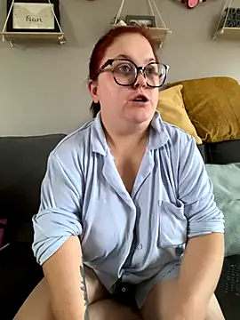 Snapshot of Tallulah-mae-xoxox chatting on September 13, 2025, 8:03 am Tallulah-mae-xoxox online show from September 13, 2025, 8:03 am