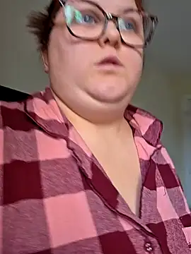 Snapshot of Tallulah-mae-xoxox chatting on September 22, 2025, 2:41 pm Tallulah-mae-xoxox online show from September 22, 2025, 2:41 pm