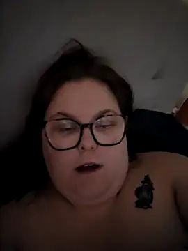 Snapshot of Tallulah-mae-xoxox chatting on November 9, 2025, 1:20 pm Tallulah-mae-xoxox online show from November 9, 2025, 1:20 pm