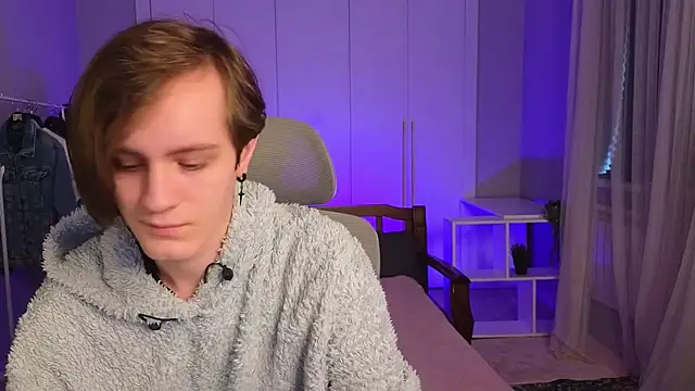 Snapshot of nikompell chatting on February 28, 2025, 5:37 am nikompell online show from February 28, 2025, 5:37 am