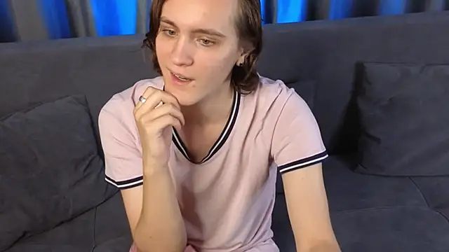 Snapshot of nikompell chatting on September 24, 2025, 7:44 am nikompell online show from September 24, 2025, 7:44 am