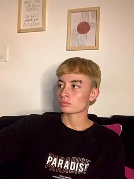 Snapshot of nico_18x chatting on February 7, 2025, 1:25 am nico 18x online show from February 7, 2025, 1:25 am