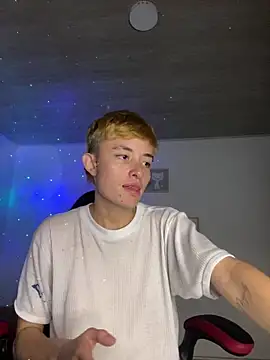 Snapshot of nico_18x chatting on February 11, 2025, 5:26 am nico 18x online show from February 11, 2025, 5:26 am